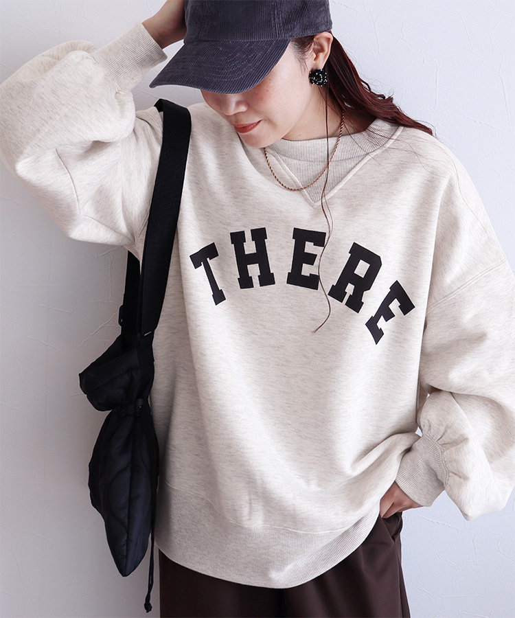 裏起毛ロゴプリントプルオーバー