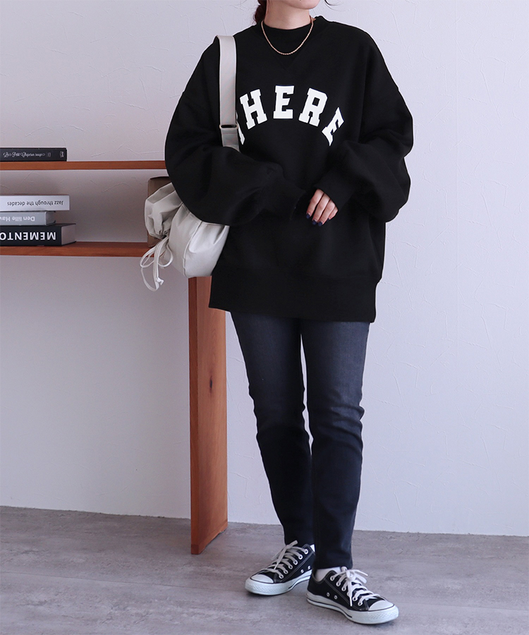 裏起毛ロゴプリントプルオーバー