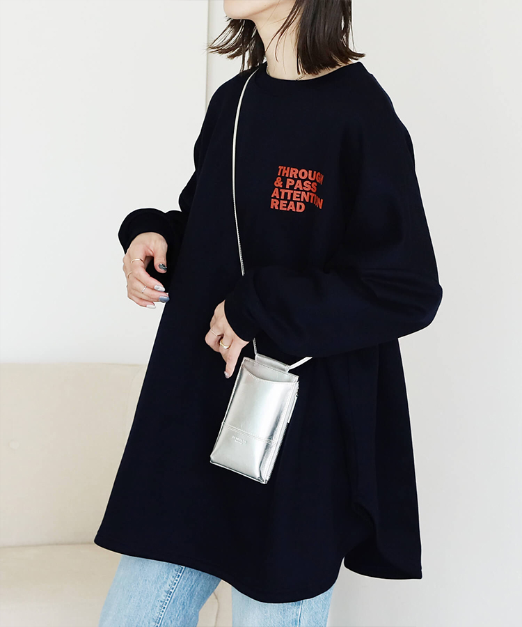 裏起毛前後ロゴゆったりプルオーバー