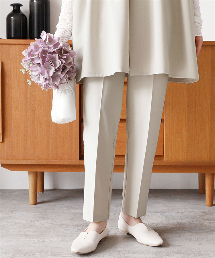 センタープレステーパードパンツ