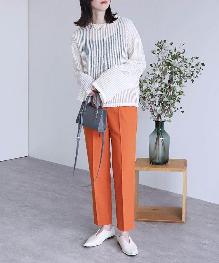 センタープレステーパードパンツ