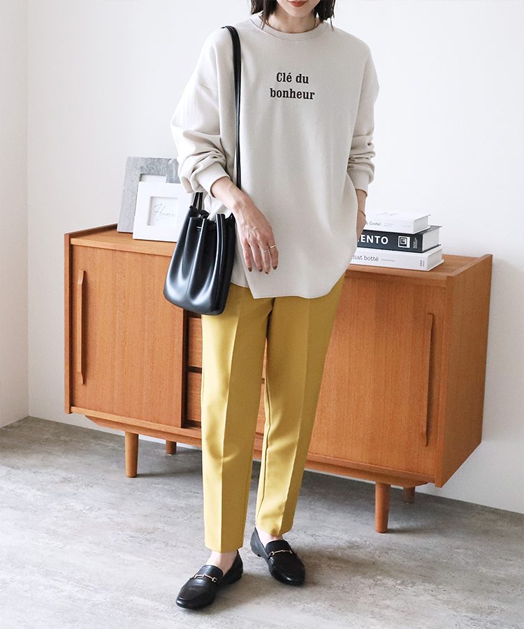 センタープレステーパードパンツ