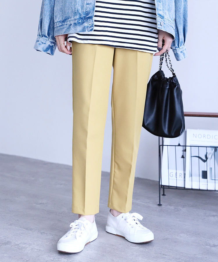 センタープレステーパードパンツ