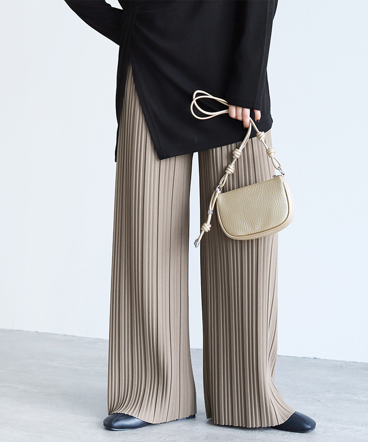 ランダムプリーツパンツ