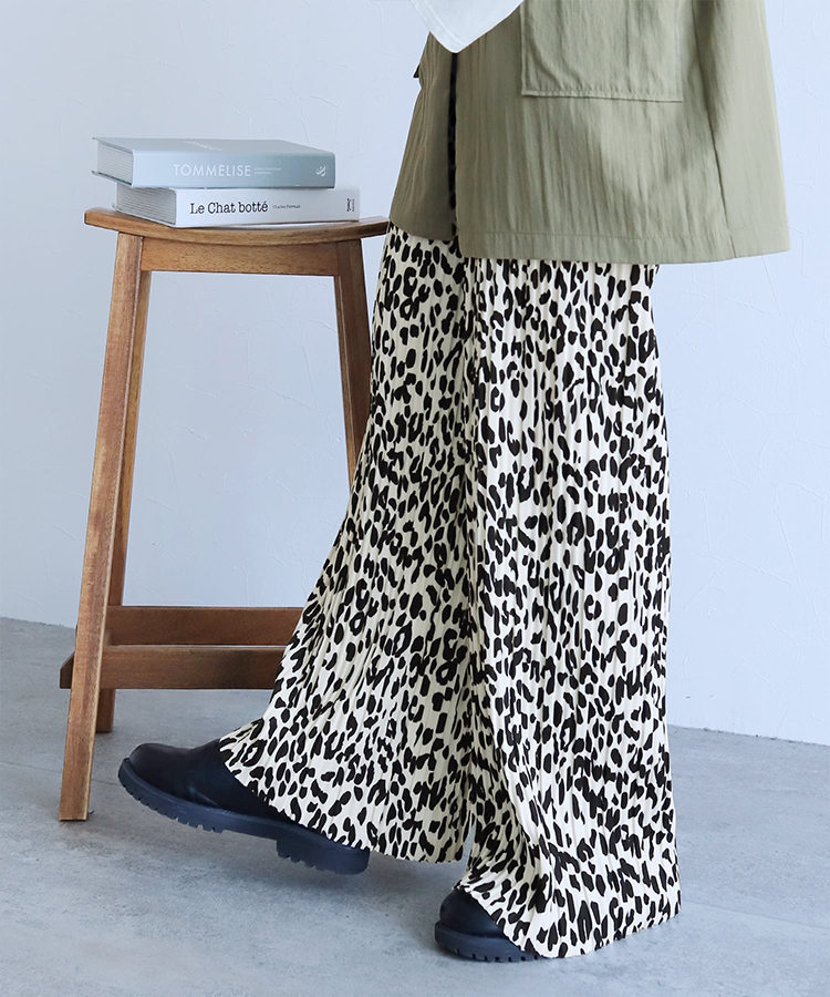 ランダムプリーツパンツ