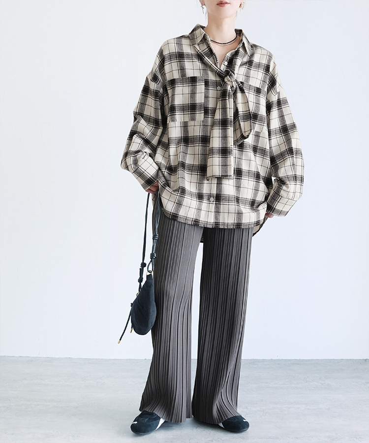 ランダムプリーツパンツ