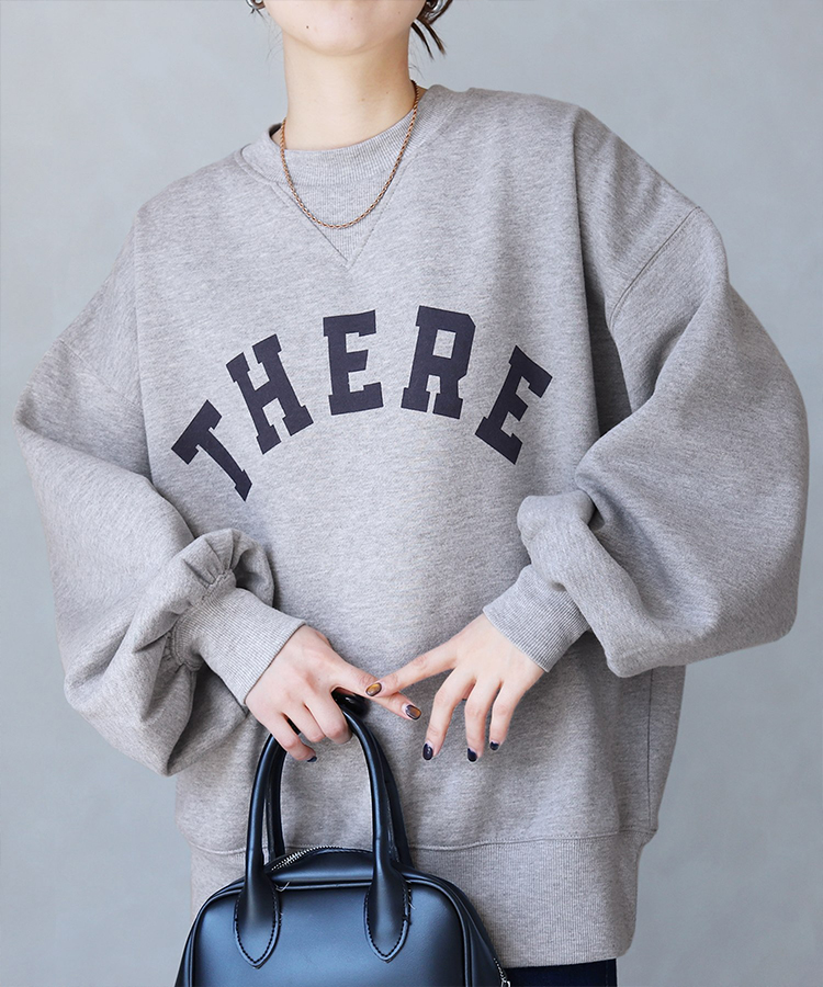 裏起毛ロゴプリントプルオーバー