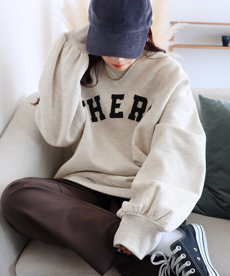 裏起毛ロゴプリントプルオーバー