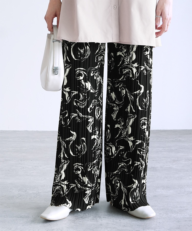 ランダムプリーツパンツ