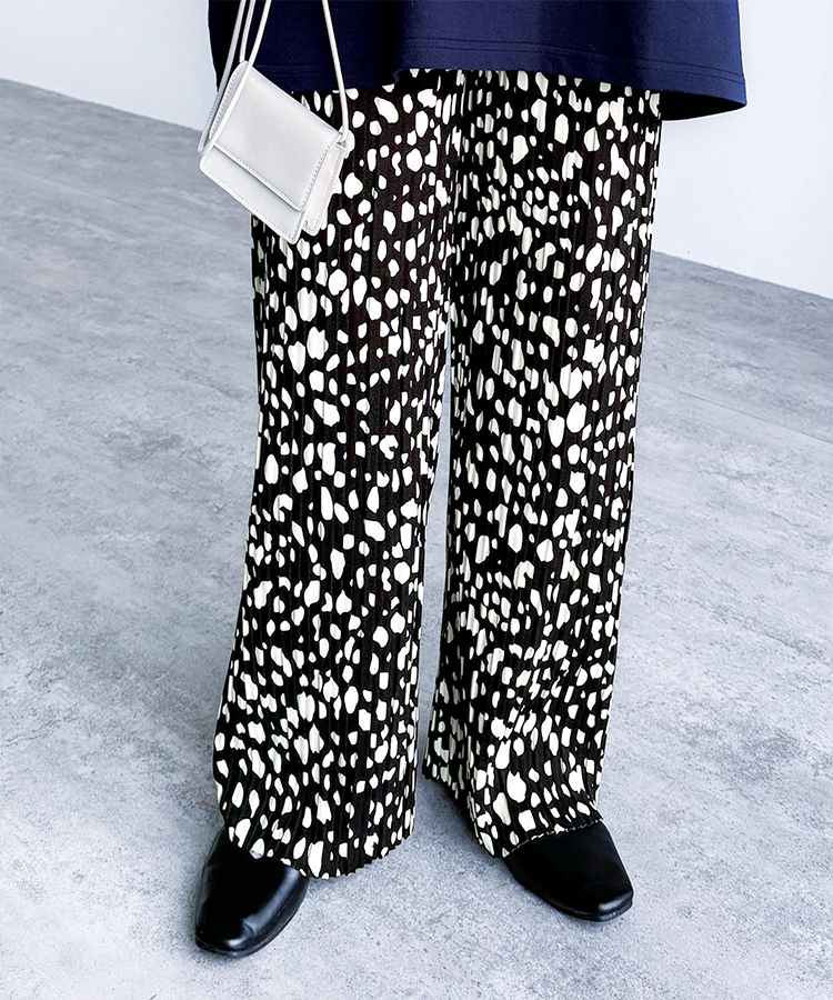 ランダムプリーツパンツ