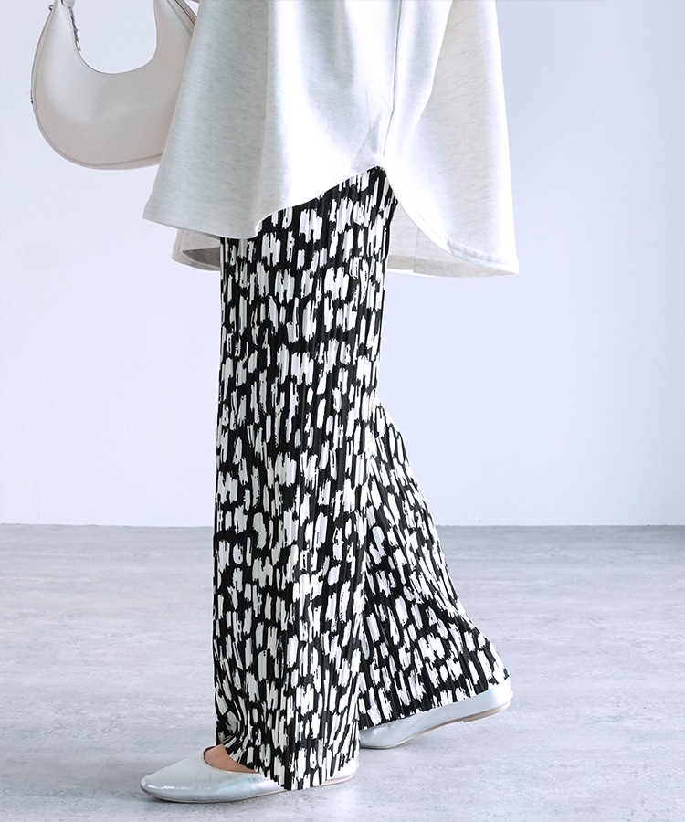 ランダムプリーツパンツ