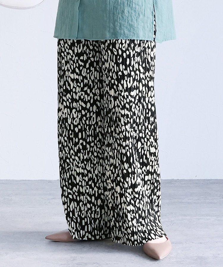 ランダムプリーツパンツ