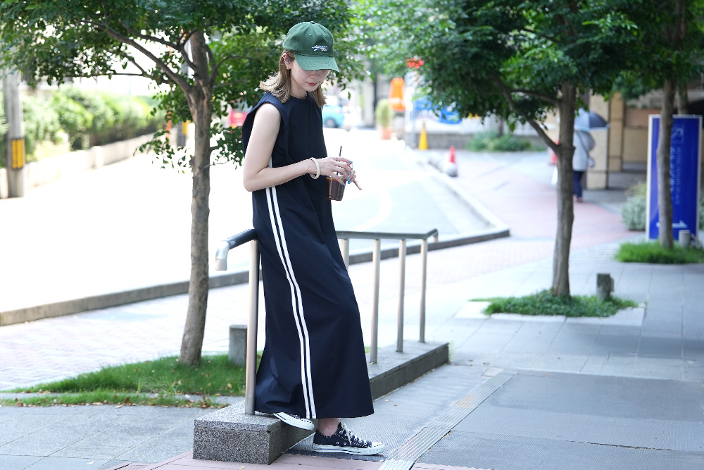 サイドラインノースリーブワンピース